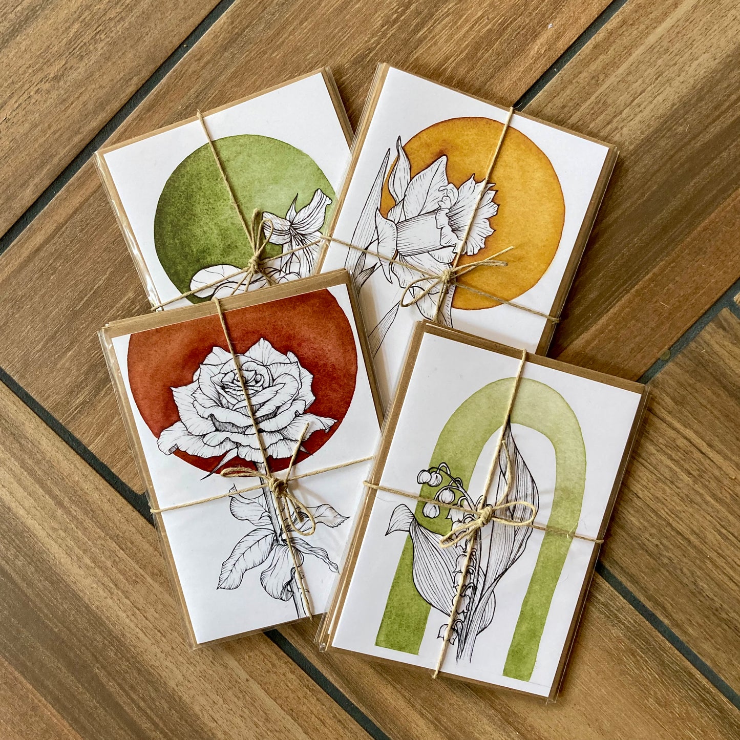flower shape - blank cards with envelope - 4 pack